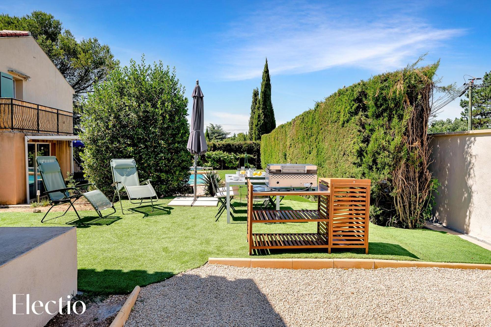 Villa Oliveda - Piscine & Salon Cinema Lourmarin Exteriér fotografie